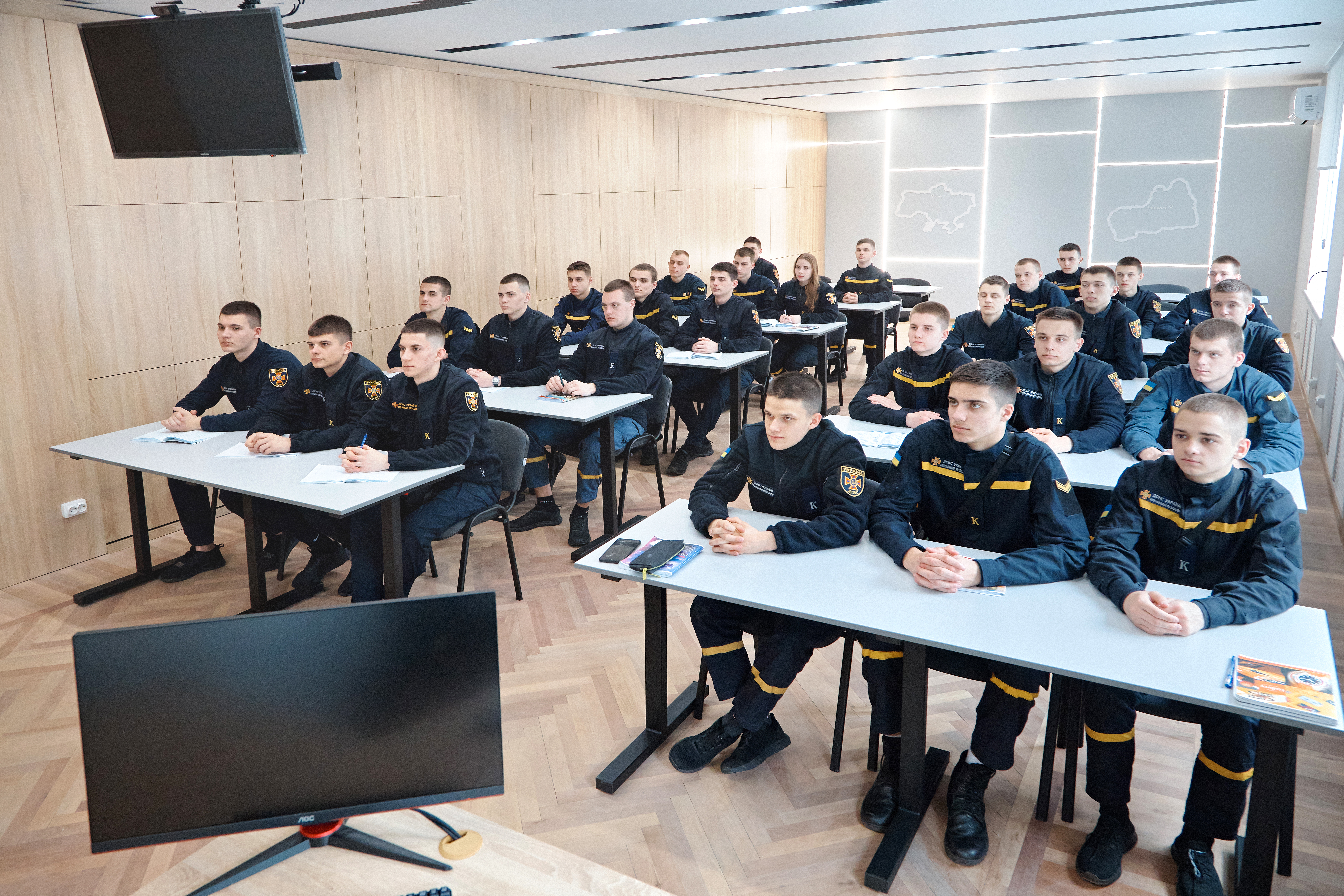 МАТЕРІАЛЬНА БАЗА  КАФЕДРИ СОЦІАЛЬНИХ І ГУМАНІТАРНИХ ДИСЦИПЛІН