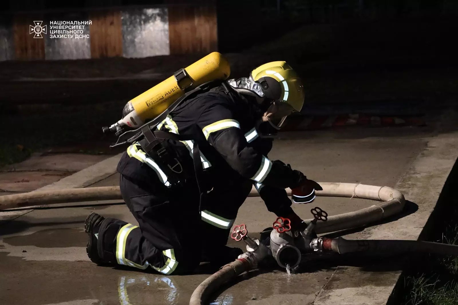 нічні заняття в апаратах на стиснутому повітрі