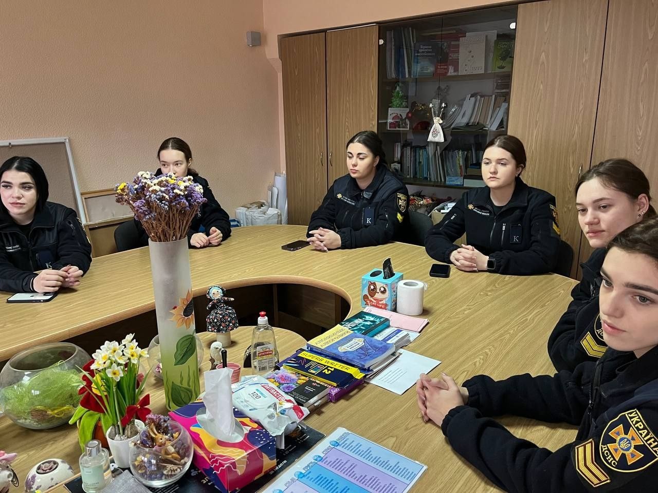 Практичні психологи Черкаського обласного наркологічного диспансеру в межах освітнього компоненту "Патологічна та клінічна психологія" ознайомили майбутніх психологів з особливостями допомоги особам залежних від наркотиків та алкоголю