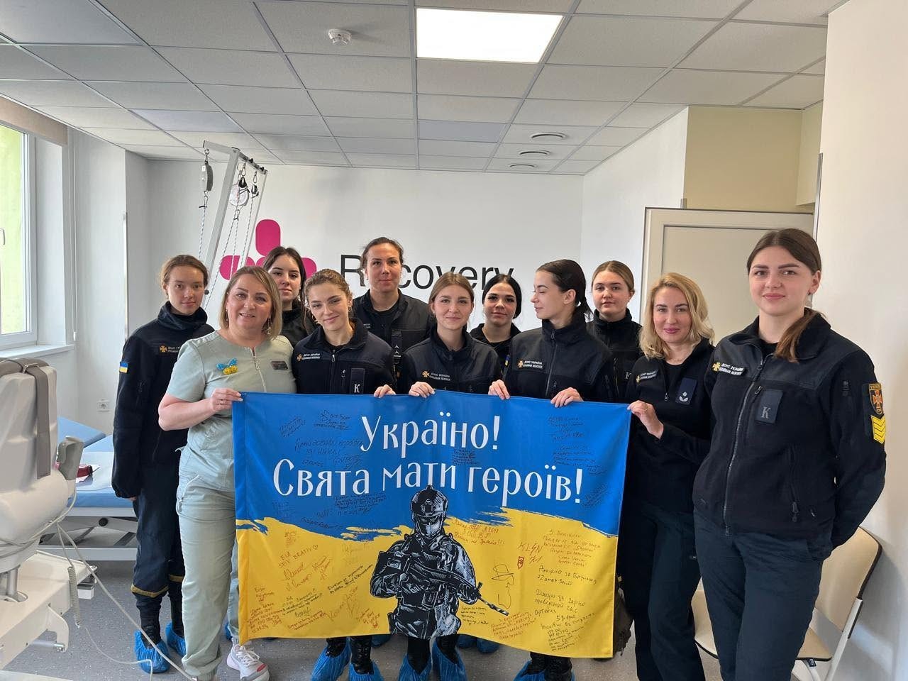 Виїзне практичне заняття з дисципліни "Основи соціально-психологічної реабілітації" на базі реабілітаційного центру «RECOVERY». Здобувачі ознайомилися з особливостями роботи мультидисциплінарних реабілітаційних команд.